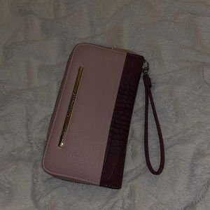 Steven madden hand wallet